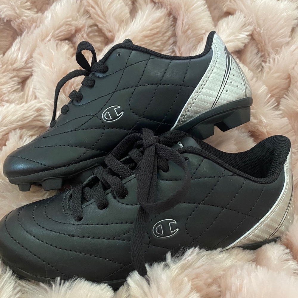 Kids Cleat Shoes